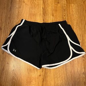Under Armour, Black, Athletic Shorts, Size Small